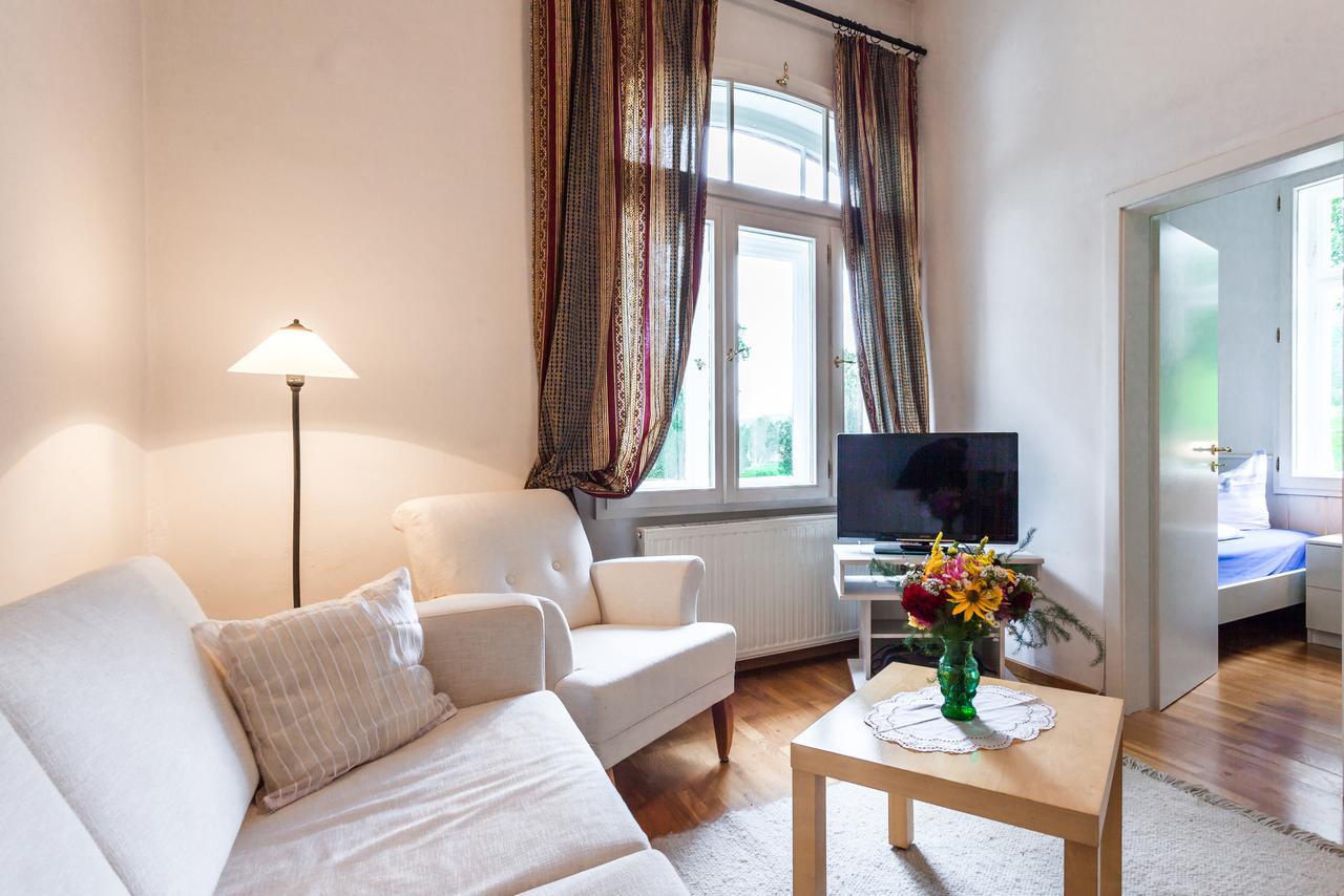 Gaestehaus Villa Rose Durrrohrsdorf Εξωτερικό φωτογραφία